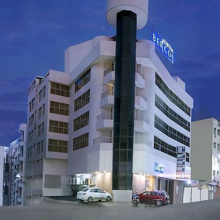 סוראט Central Beacon Hotel מראה חיצוני תמונה
