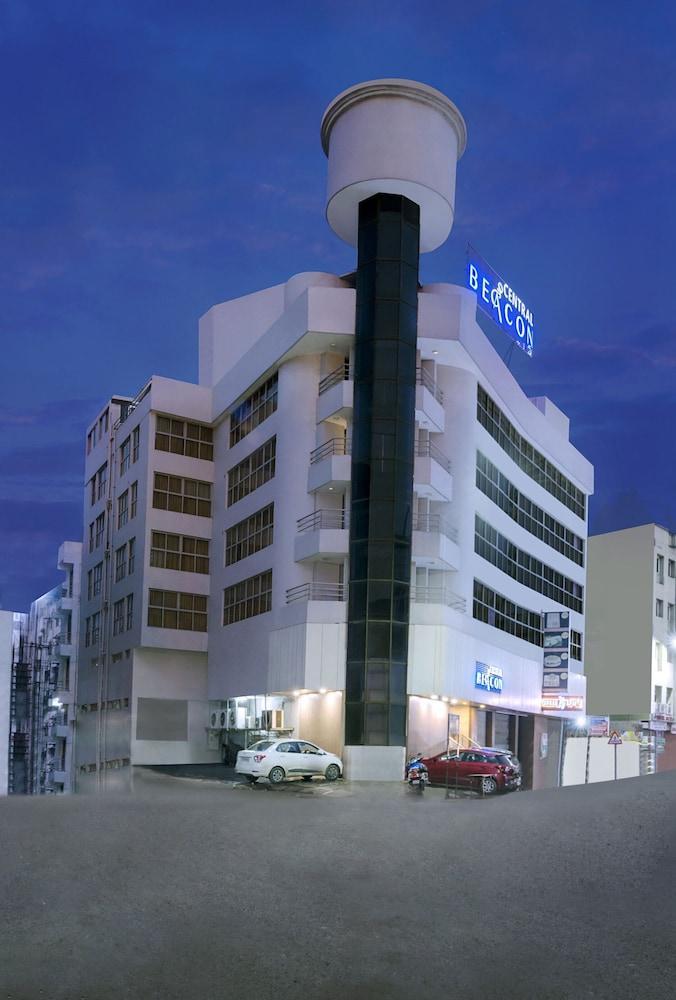סוראט Central Beacon Hotel מראה חיצוני תמונה